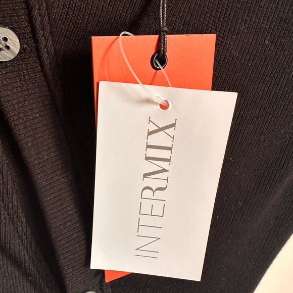 Alix NYC Asymmetrical crop top - Picture 3 of 5